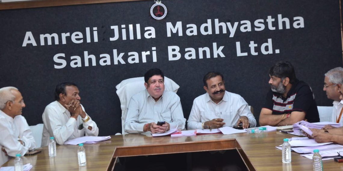 Sanghani asks Amreli DCCB to help PACS amend bylaws