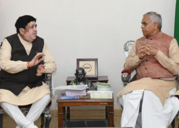 GUJCOMASOL to train farmers to produce banana fibre