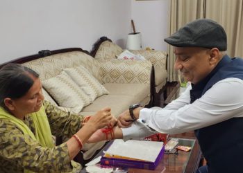 Ex CM ties Rakhi on Biscomaun Chairman