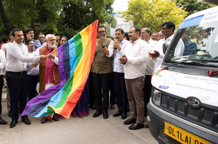 Union Minister flags off mobile vans from NCCF headquarters