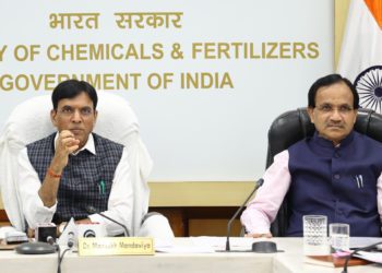 Mandaviya virtually interacts with 3000 farmers