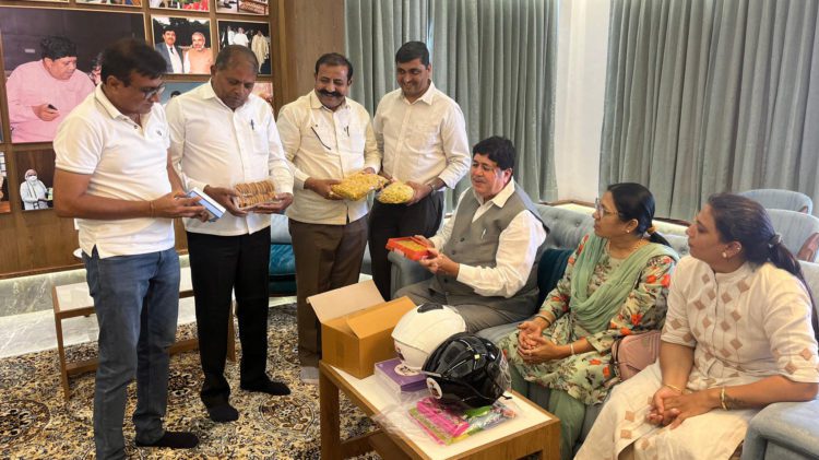 Co-operators greet the nation on festival of lights as well as hopes