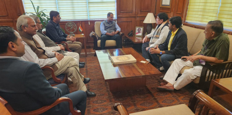 Sanghani meets Ambassador; updates him on Nano