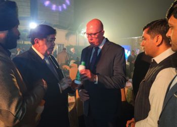 Sanghani showcases IFFCO Nano fertilizers to foreign delegates