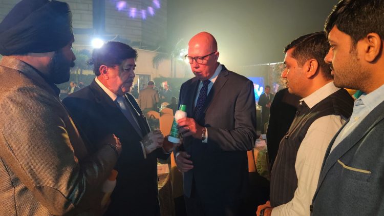 Sanghani showcases IFFCO Nano fertilizers to foreign delegates