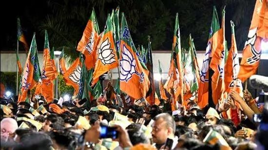 BJP plans forming 5000 youth co-ops in Mumbai