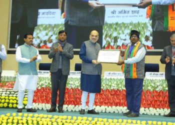 Shah awards Symbolic Certificates to PACS of 5 states