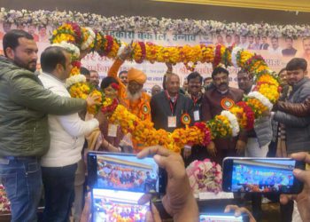 Unnao DCCB: Sakshi Maharaj & Awasthi attend AGM