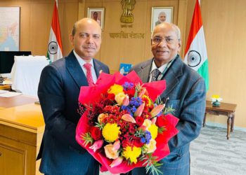 IFFCO MD greets Bhutani on his appointment
