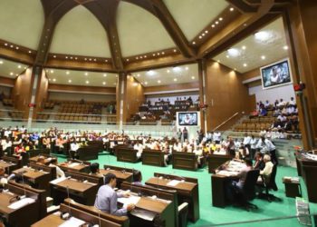 Gujarat modifies clauses of 1961 Co-op Societies Act