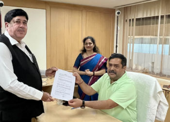 IFFCO: Sanghani files nomination on very first day