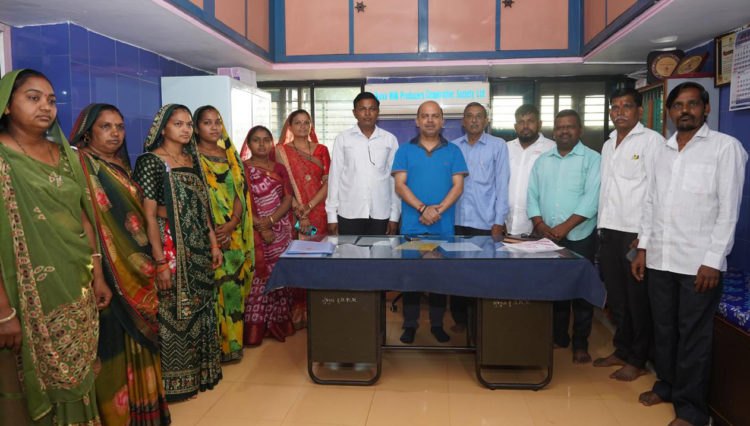 Union Co-op Secretary visits Amul & NDDB
