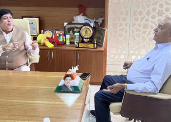 Supporting Shah’s candidature: Jethabhai visits GUJCOMASOL