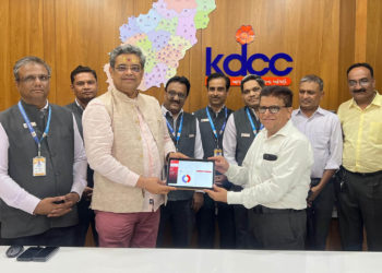 Kaira DCCB launches Tablet Banking service