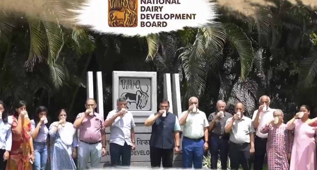 NDDB, AMUL & state dairy co-ops celebrate World Milk Day