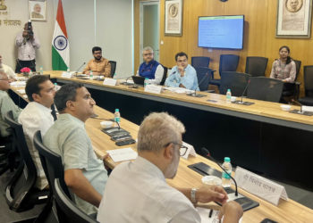 Officials brief Gurjar & Mohol on vision of Co-op Ministry