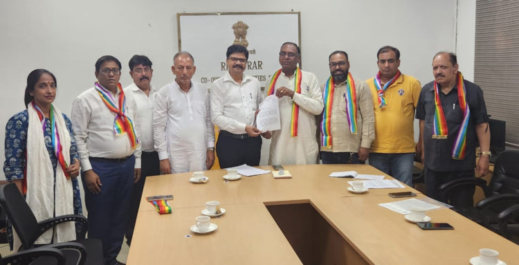 Delhi Thrift & Credit Co-op Fed protest against corruption