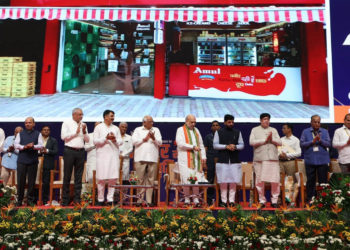 Shah applauds Gujarat govt for Nano Urea & DAP subsidies