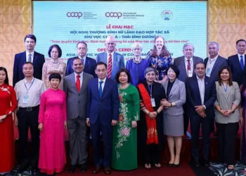 Asia-Pacific Women CEOs Summit kicks off in Hanoi; Chandra Pal attend