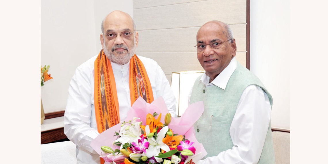 IFFCO MD meets Shah; briefs him on upcoming ICA event