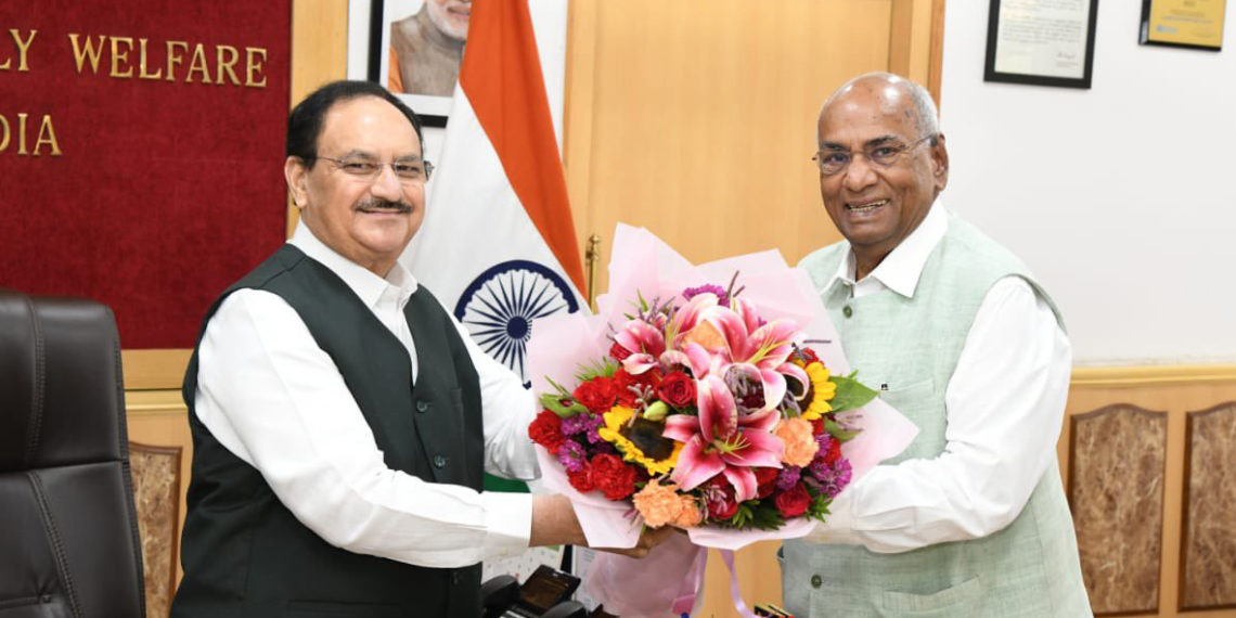 IFFCO MD meets Minister, briefs him on Nano & farmer-centric initiatives
