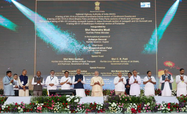 PM launches several projects in Amreli; applauds success of Amar Dairy