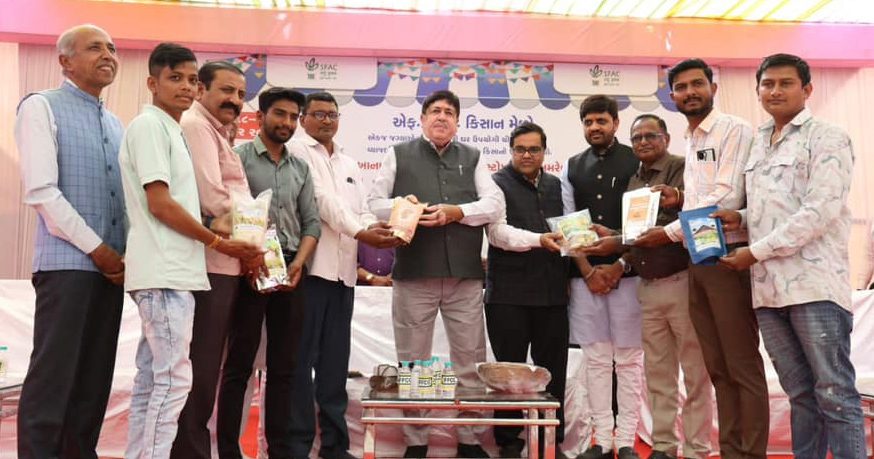 Sanghani inaugurates FPO Fair in Amreli