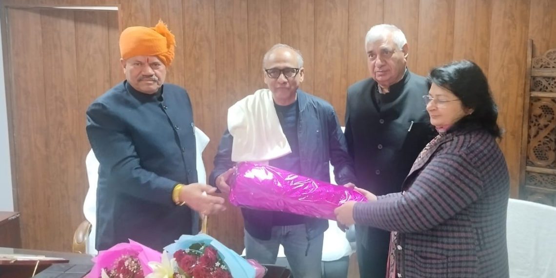 Kotecha visits headquarters of Haryana SCARDB