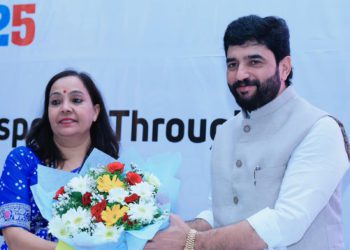 VAMNICOM hosts Global Cooperative leaders in Pune; MoS attends