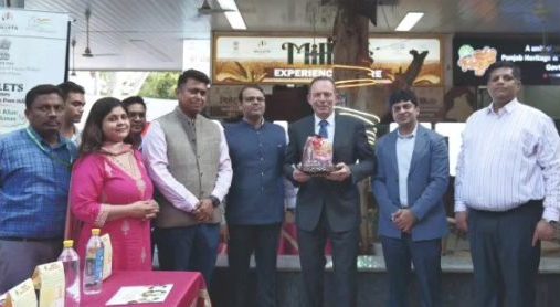 Former PM of Australia visits NAFED Millet stall at Dilli Haat