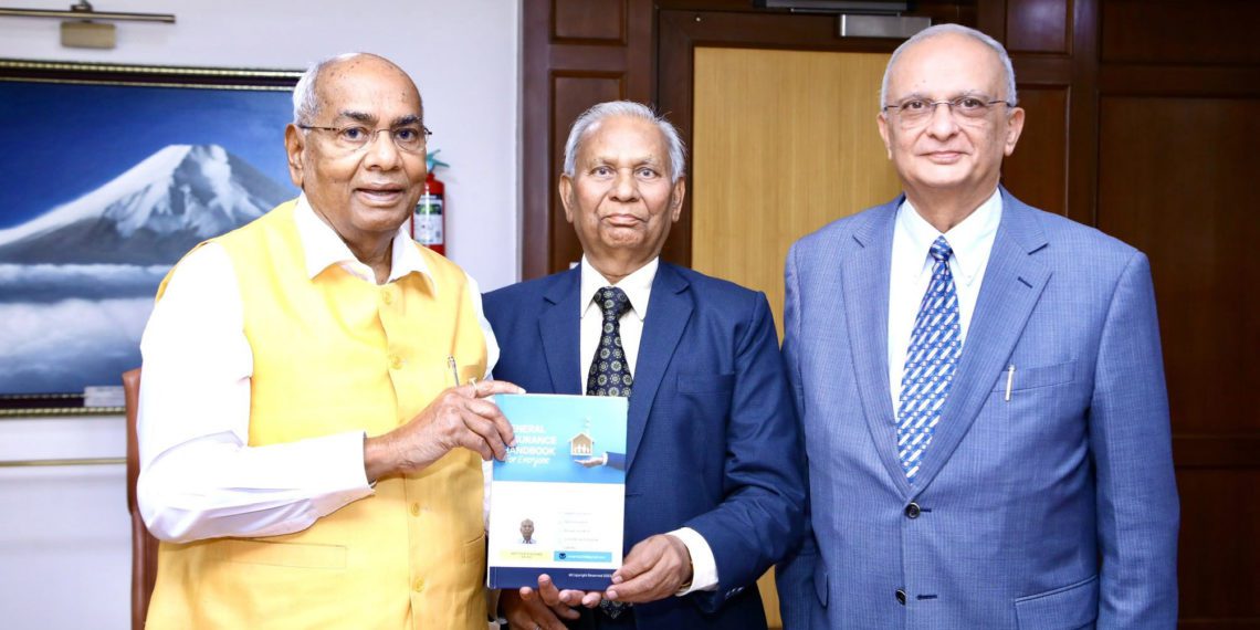 IFFCO MD unveils General Insurance Handbook