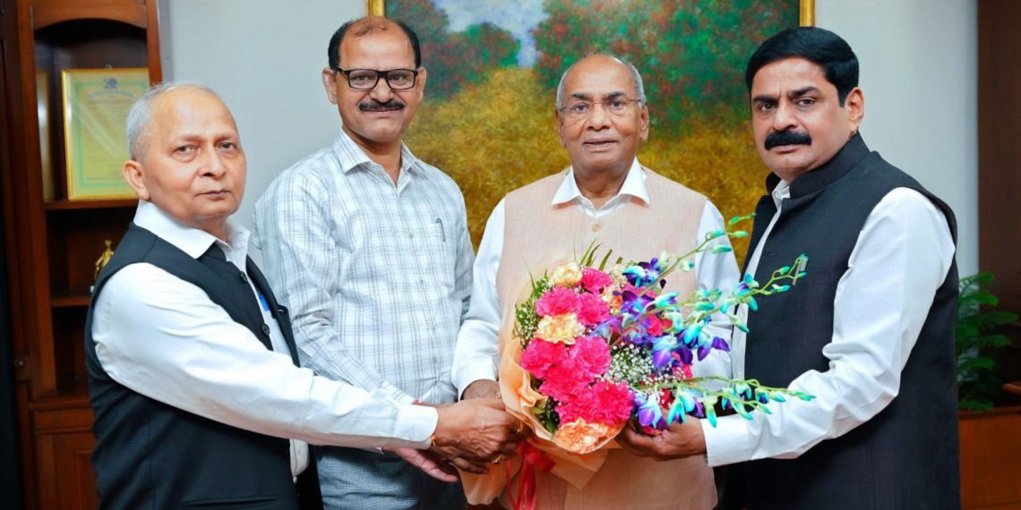 IFFCO Unions applaud MD for stellar performance