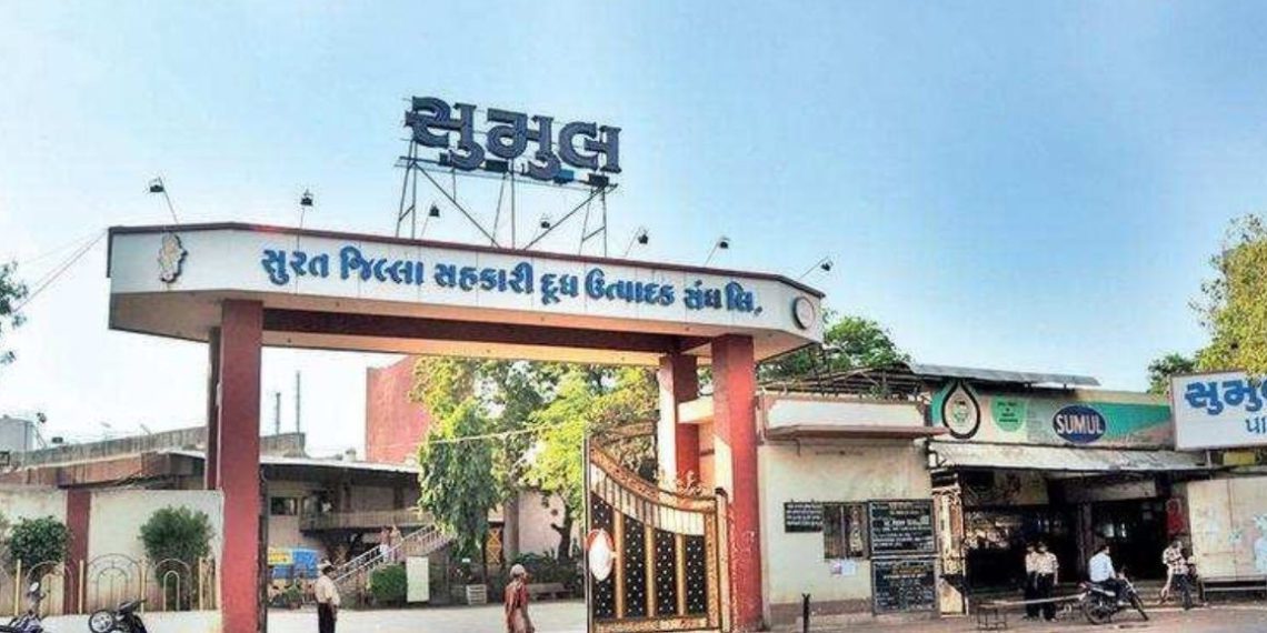 Sumul Dairy CEO honoured for Outstanding Performance