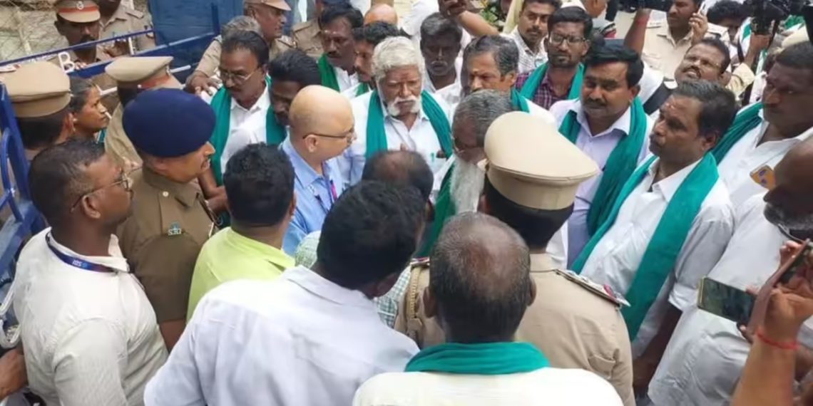 Farmers protest Credit Score Rule for loans