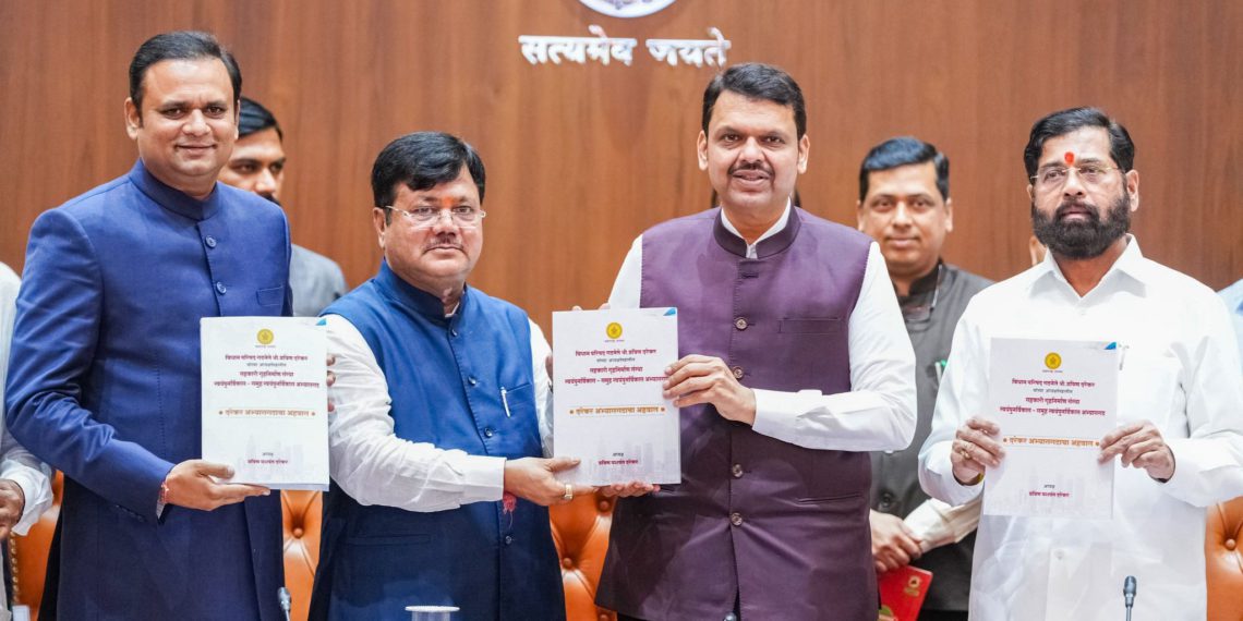 Darekar submits Co-op Housing Redevelopment Plan to CM