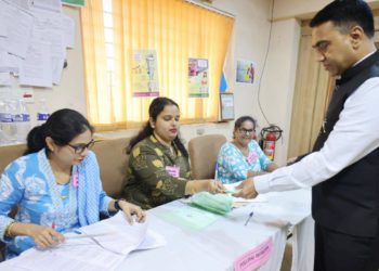 Goa CM casts vote in State Co-op Bank elections