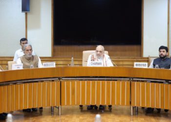 Shah discusses Co-op growth roadmap in Parliamentary Panel Meet