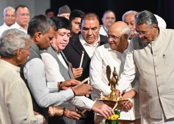 Gujcomasol scales new heights; CM lauds its growth