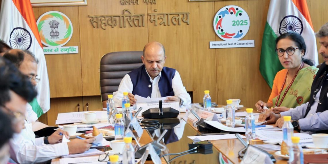 Bhutani reviews Grain Storage Plan in Co-op Sector