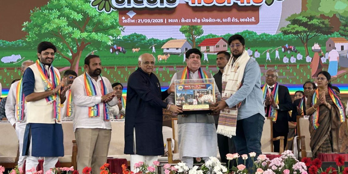 CM felicitates ICA Youth President Harsh at Amreli