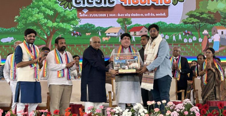 CM felicitates ICA Youth President Harsh at Amreli