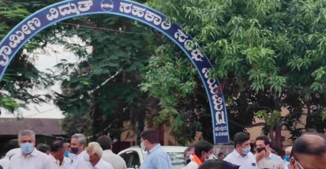 Voting in Hukkeri Rural Electric Coop on Sept 28