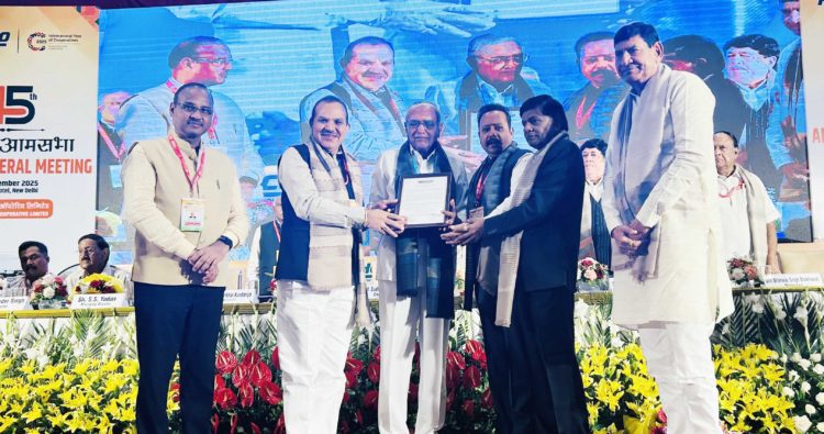 Arvind Tagadiya & Shailajadevi bag Kribhco Sahakarita Award