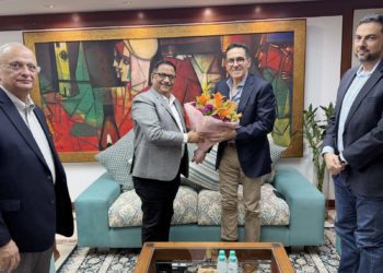 IFFCO MD Kirti Patel welcome OQ Delegation from Oman