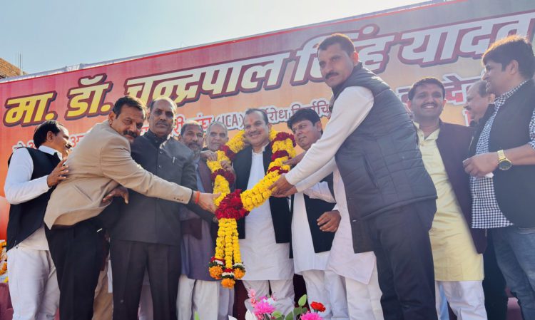 Chandra Pal honoured at Bundeli Gaurav Samaroh