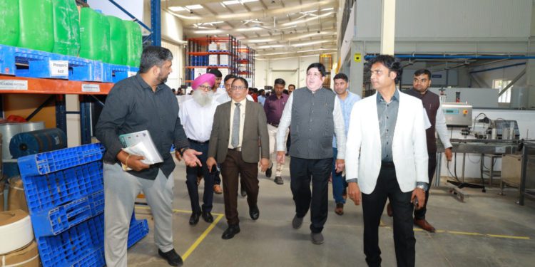 Sanghani reviews IFFCO–NanoVentions R&D in Coimbatore