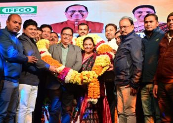 IFFCO MD reviews Phulpur operations; stresses Co-op spirit