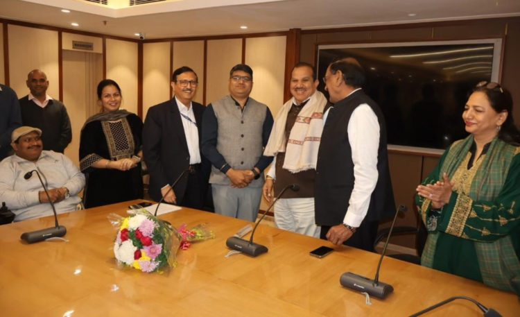 NCUI Staff Association felicitates Chandra Pal on ICA-AP re-election