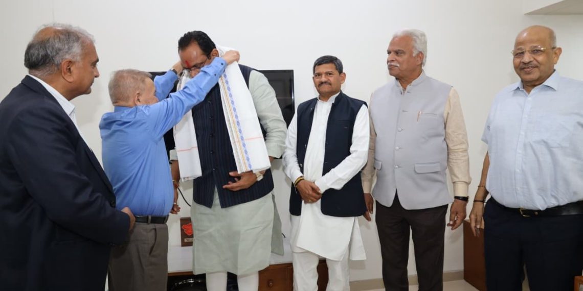 Sahakar Bharati felicitates Jitubhai Vaghani