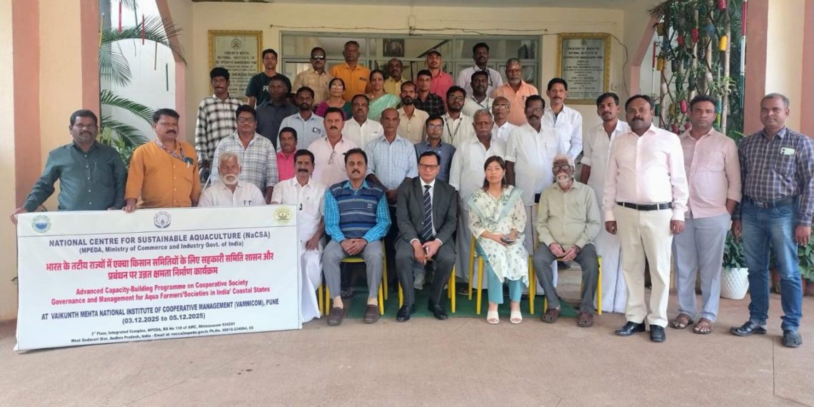 VAMNICOM holds advanced training for aqua farmer cooperatives